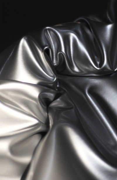 SD-TB  高彈力針織仿皮布  四面彈軟鏡子 極亮極滑  亮銀色鏡面款 皮革  高密度針織 265g／m   街市 圍裙 適用 後面照